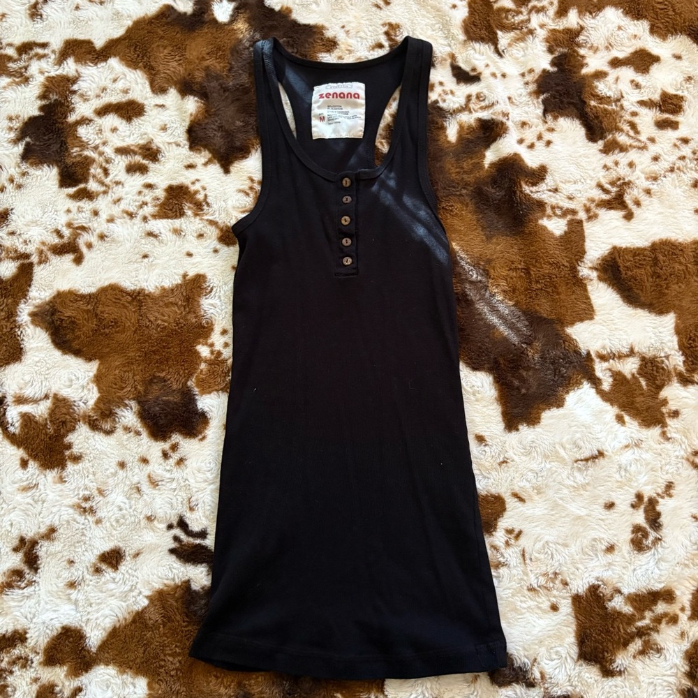 Zenana Outfitters Black Tank Top